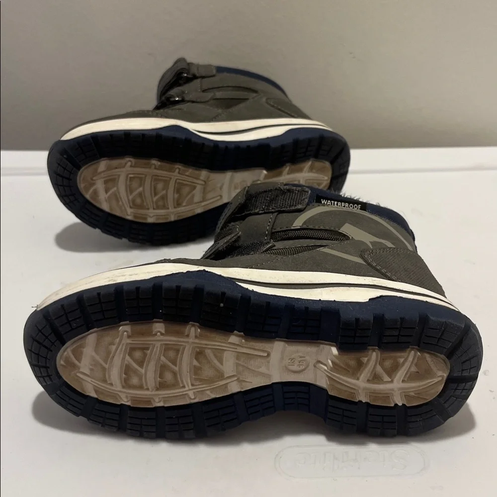 Gray LUPILU Kids Shoes with Velcro Straps